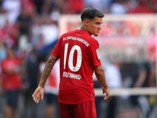 Coutiho cảm kích vì được Lewandowski nhường sút phạt đền