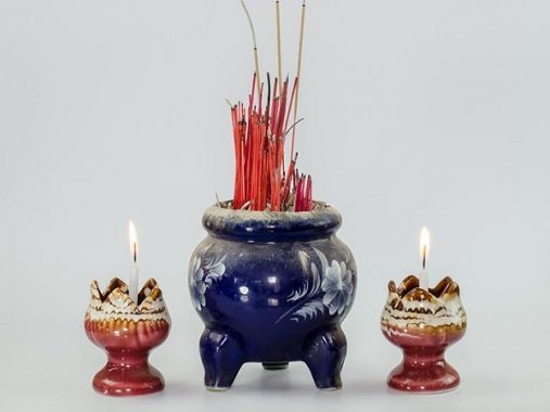 Mơ thấy bát hương là điềm báo gì, chơi ngay con lô nào?