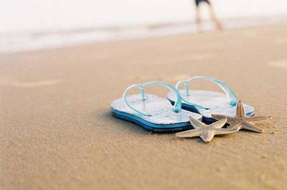 Nằm mơ thấy đôi dép là điềm báo gì?