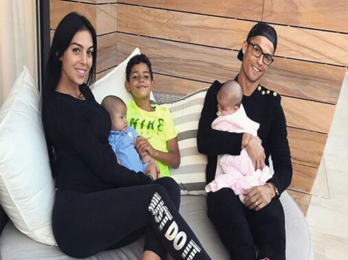 Tin thể thao chiều 1/3: Ronaldo được vợ chăm sóc đặc biệt