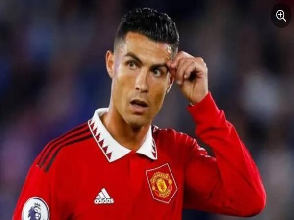 Tin MU 24/10: Quỷ đỏ sẽ mất nhiều tiền nếu đẩy Ronaldo đi