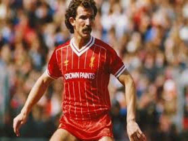 Tiền vệ Graeme Souness – Huyền thoại Liverpool nổi tiếng