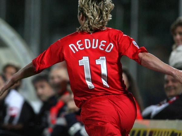 Số áo Nedved là số mấy?