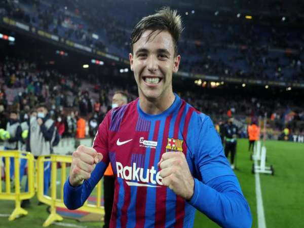 Chuyển nhượng ngày: Barca mất hàng triệu bảng vì Nico Gonzalez