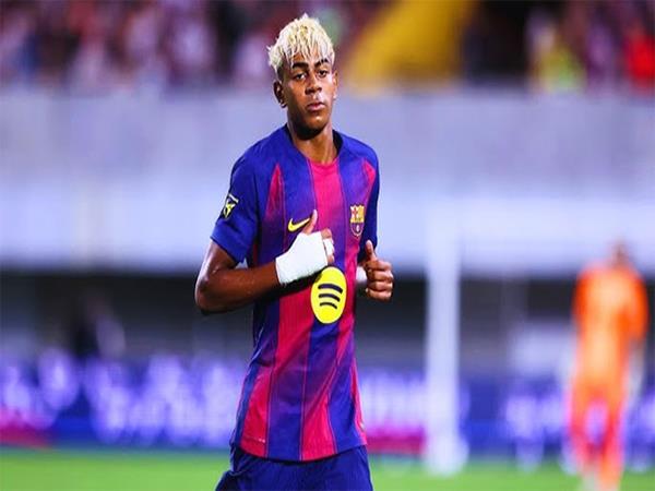 Barcelona cương quyết nhưng đối mặt áp lực tài chính