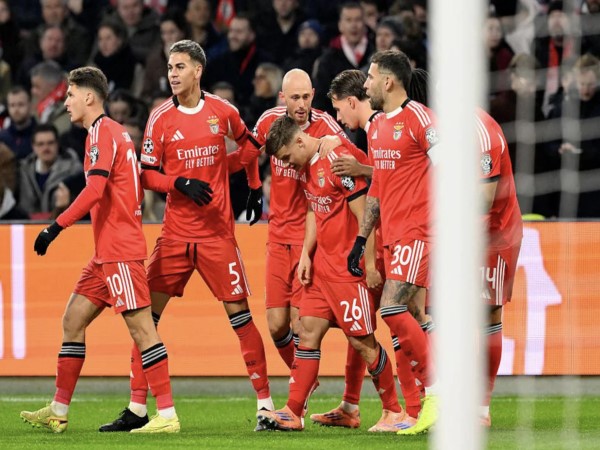 Ajax bất lực, Benfica kết liễu trận đấu