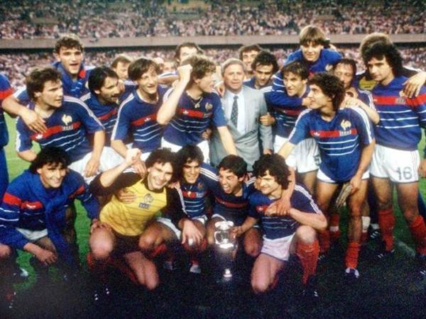 Khám phá Pháp vô địch Euro mấy lần? Cụ thể vào năm nào?