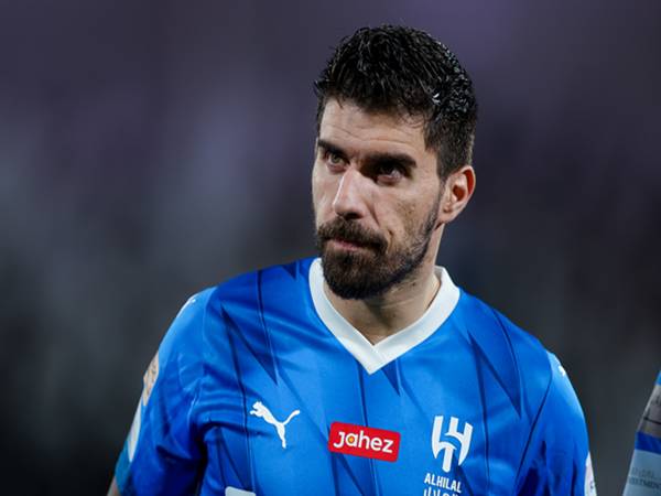 Ruben Neves – Giải pháp ngắn hạn cho tuyến giữa